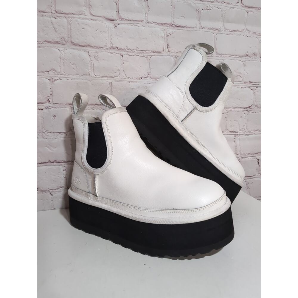 UGG Women's Neumel Chelsea Platform Boot Size 6 White Leather Chunky Booties